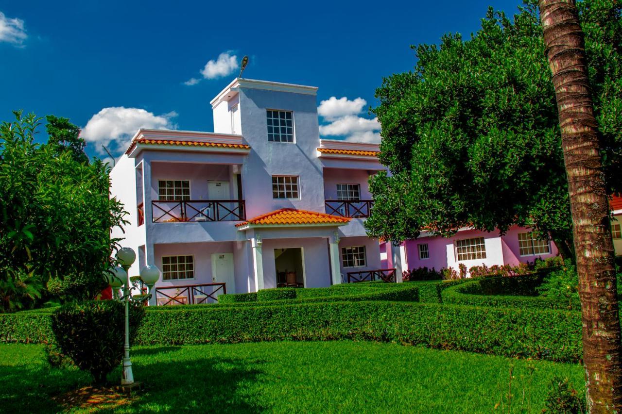 Rancho Guacamayos Hotel & Restaurantes Bonao ภายนอก รูปภาพ