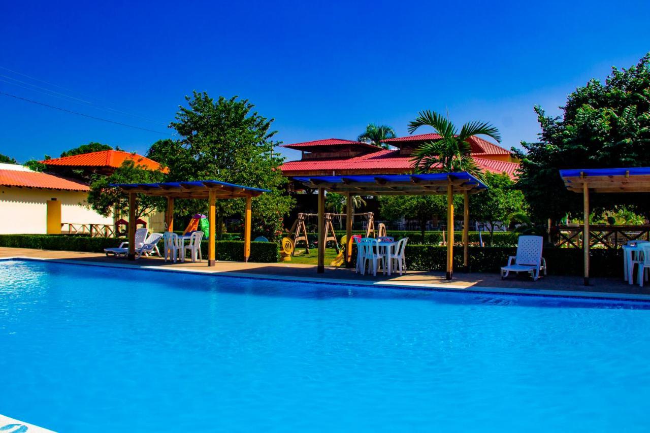 Rancho Guacamayos Hotel & Restaurantes Bonao ภายนอก รูปภาพ
